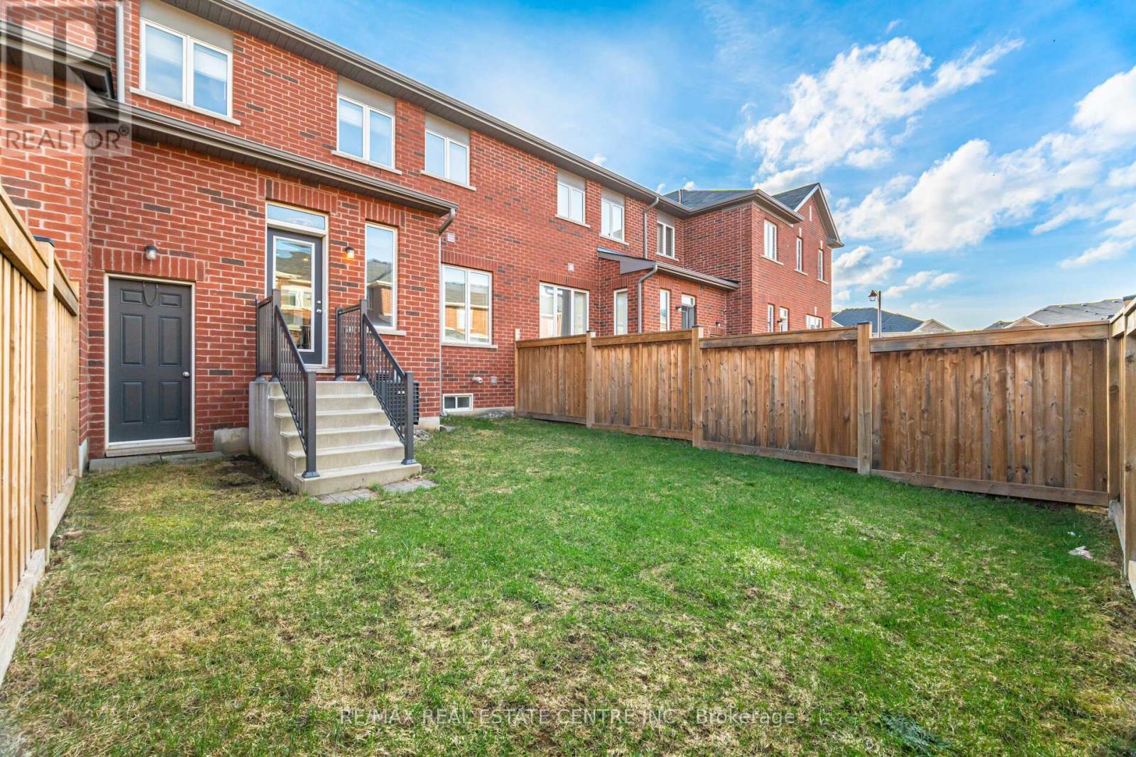 87 Bronson Terrace, Milton, Ontario  L9E 1G9 - Photo 50 - W12995948