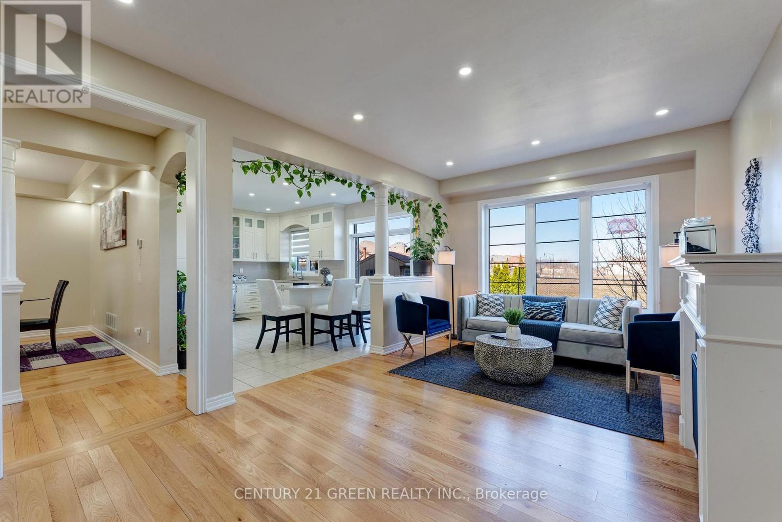 15 Hoxton Road, Brampton (Northwest Brampton), Ontario  L7A 0B6 - Photo 13 - W12995956