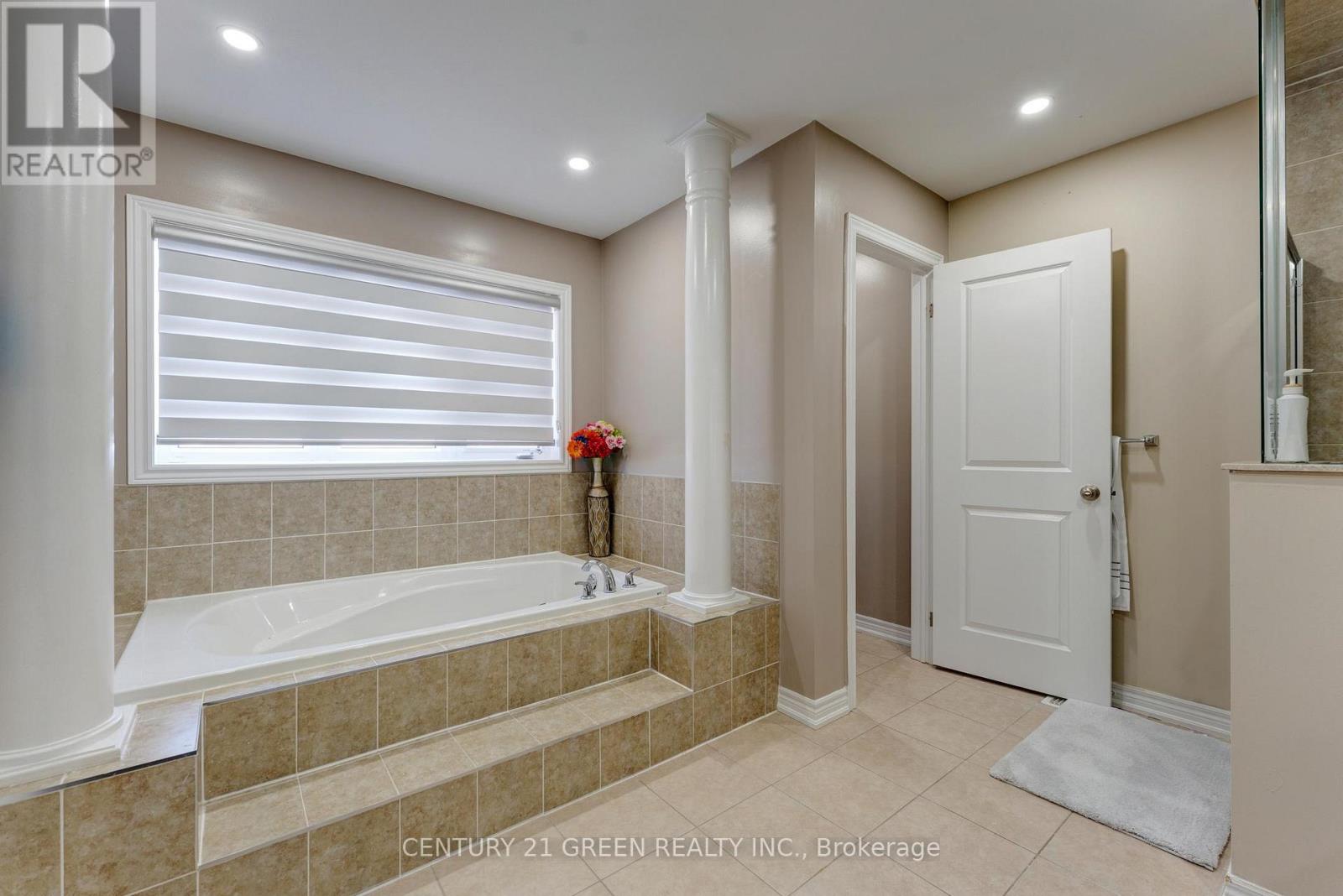 15 Hoxton Road, Brampton (Northwest Brampton), Ontario  L7A 0B6 - Photo 27 - W12995956