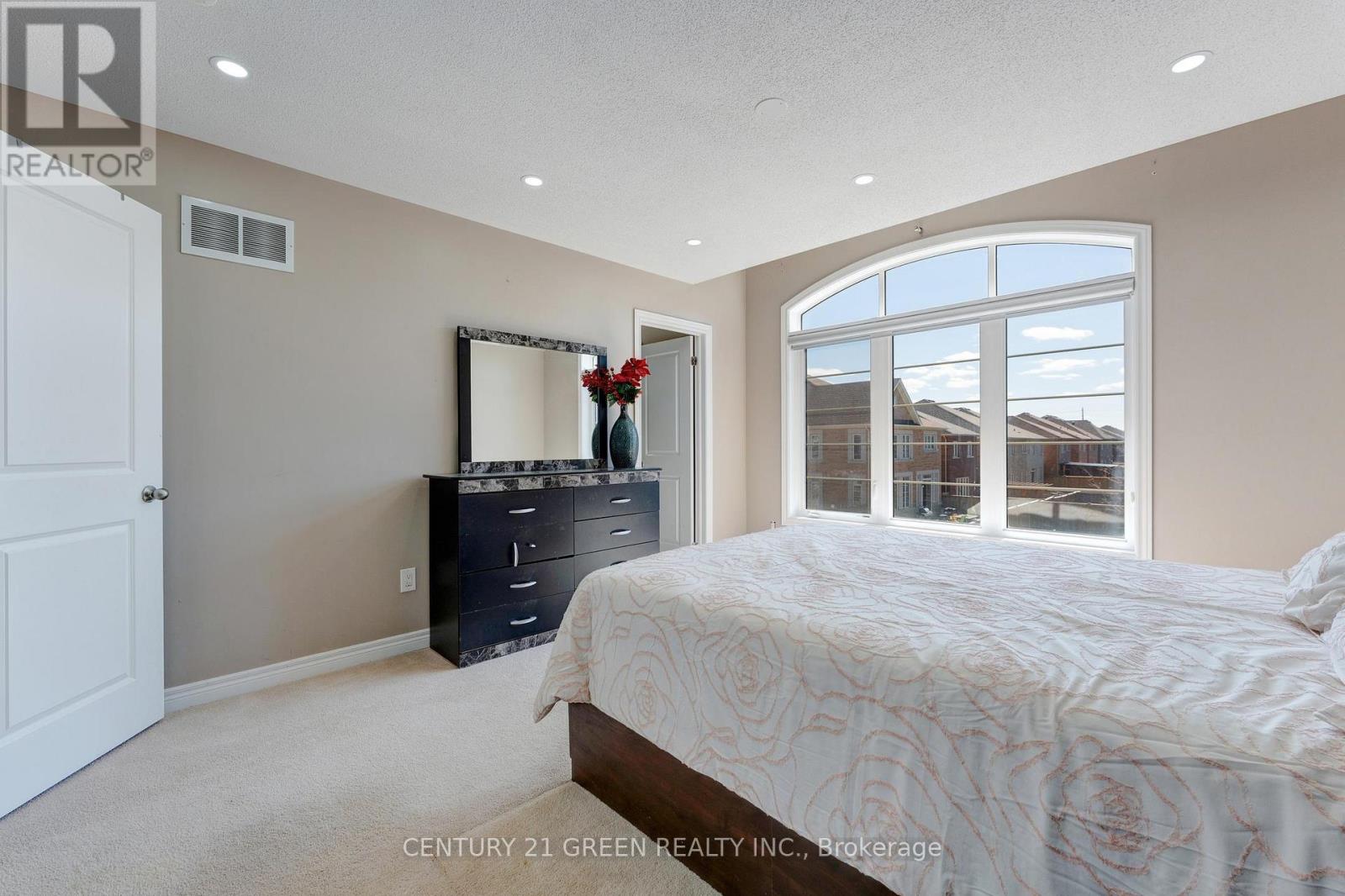 15 Hoxton Road, Brampton (Northwest Brampton), Ontario  L7A 0B6 - Photo 31 - W12995956