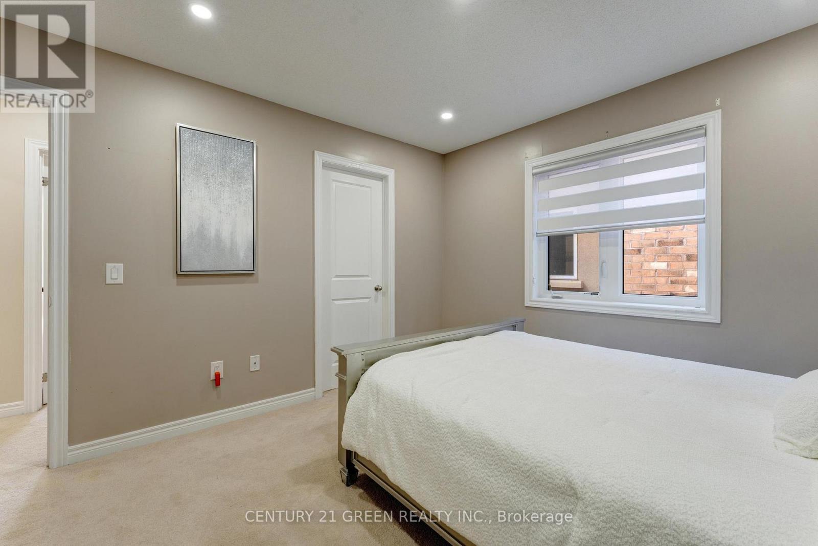 15 Hoxton Road, Brampton (Northwest Brampton), Ontario  L7A 0B6 - Photo 38 - W12995956