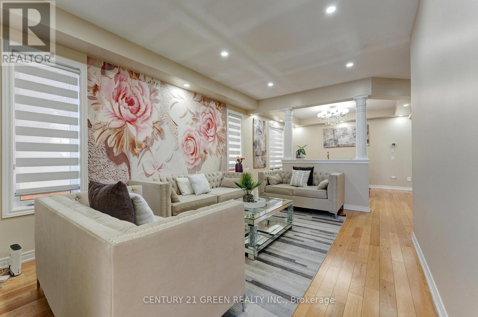 15 Hoxton Road, Brampton (Northwest Brampton), Ontario  L7A 0B6 - Photo 5 - W12995956