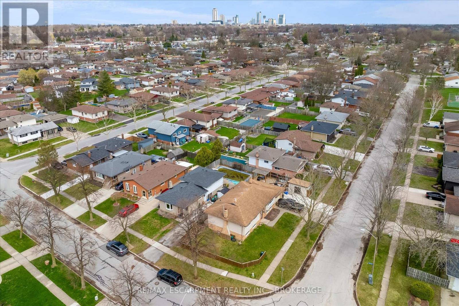 7506 Jubilee Drive, Niagara Falls, Ontario  L2G 7J5 - Photo 38 - X12995546