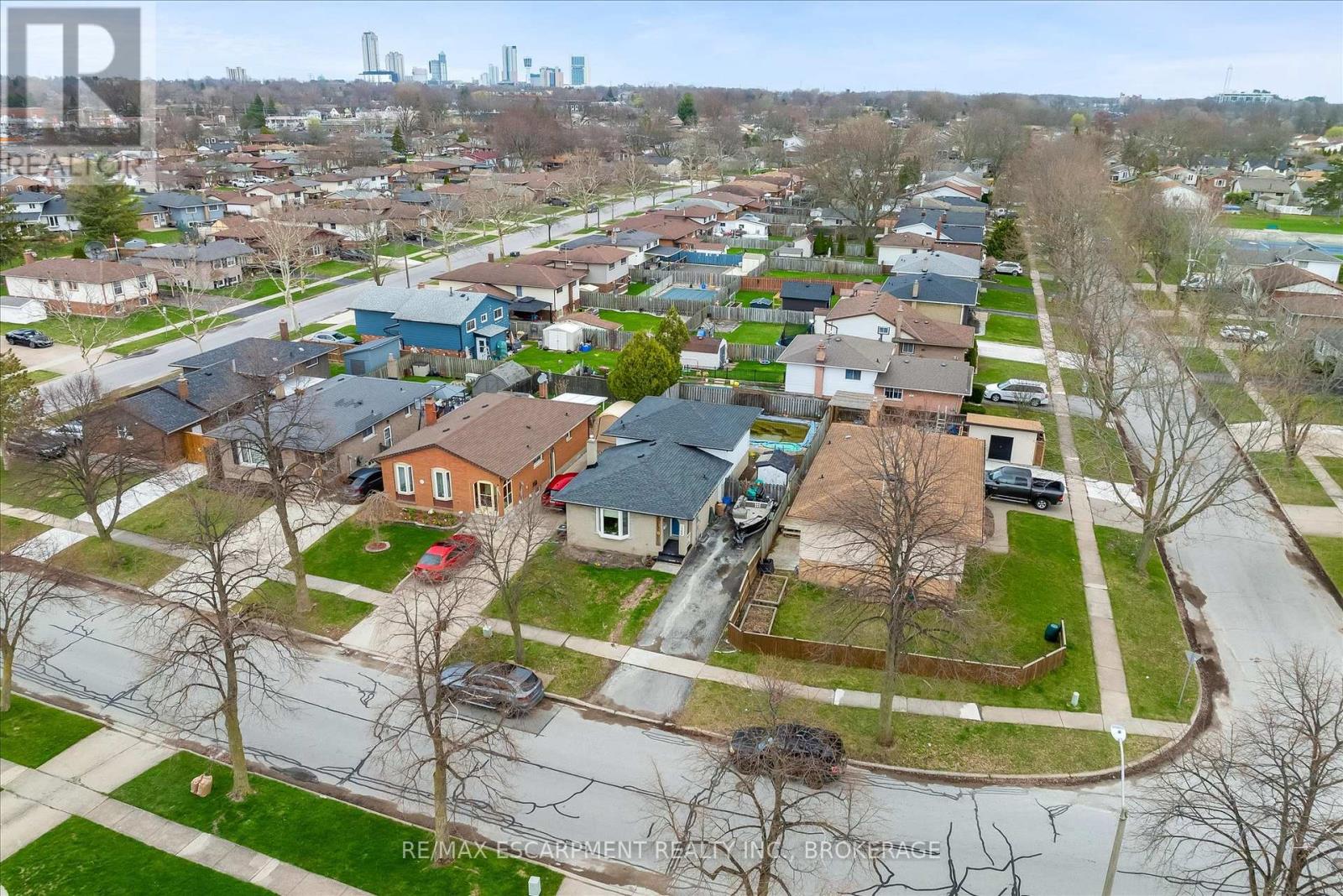 7506 Jubilee Drive, Niagara Falls, Ontario  L2G 7J5 - Photo 32 - X12995546