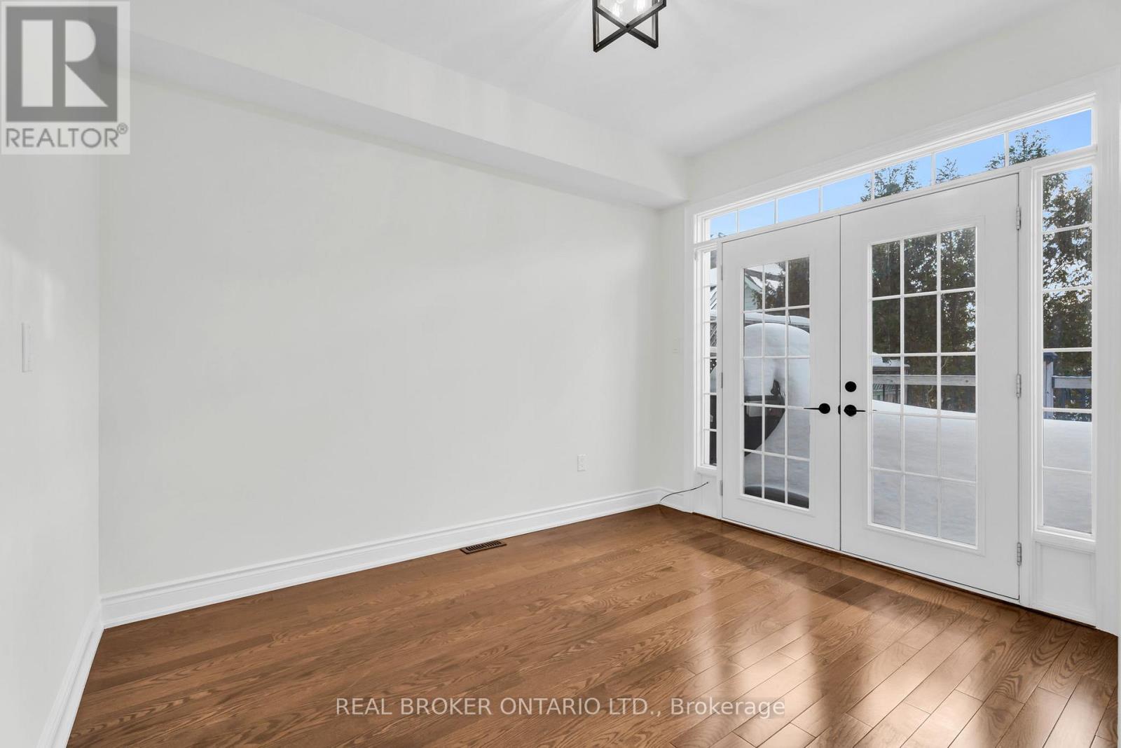 24 Savannah Crescent, Wasaga Beach, Ontario  L9Z 0G3 - Photo 23 - S12909420