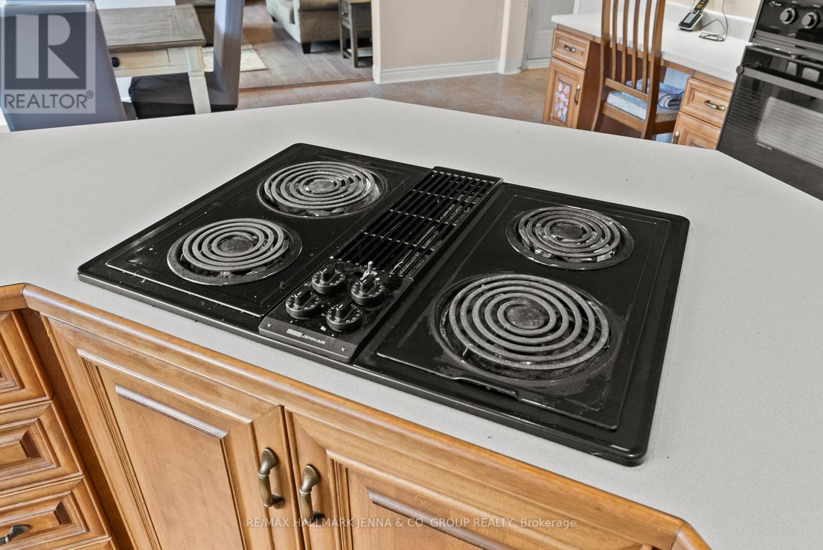 14 Holly Ridge, Ottawa, Ontario K2S 1C9 - Photo 13 - X12995968