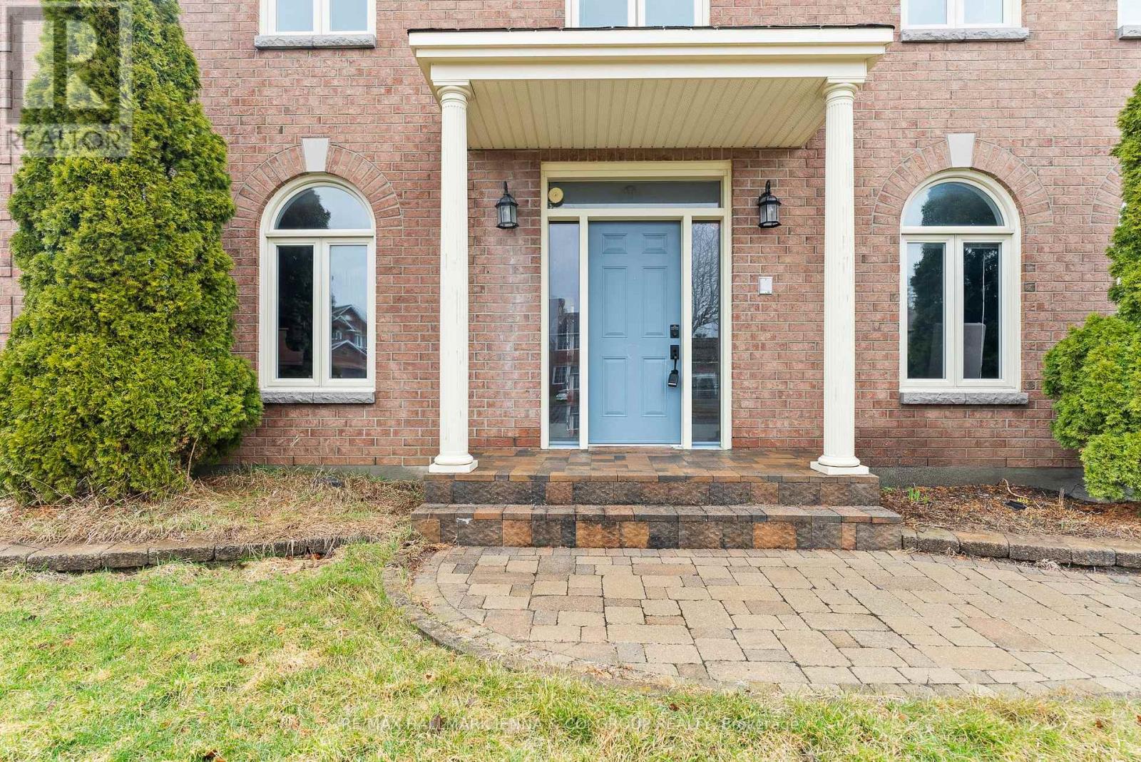 14 Holly Ridge, Ottawa, Ontario K2S 1C9 - Photo 2 - X12995968