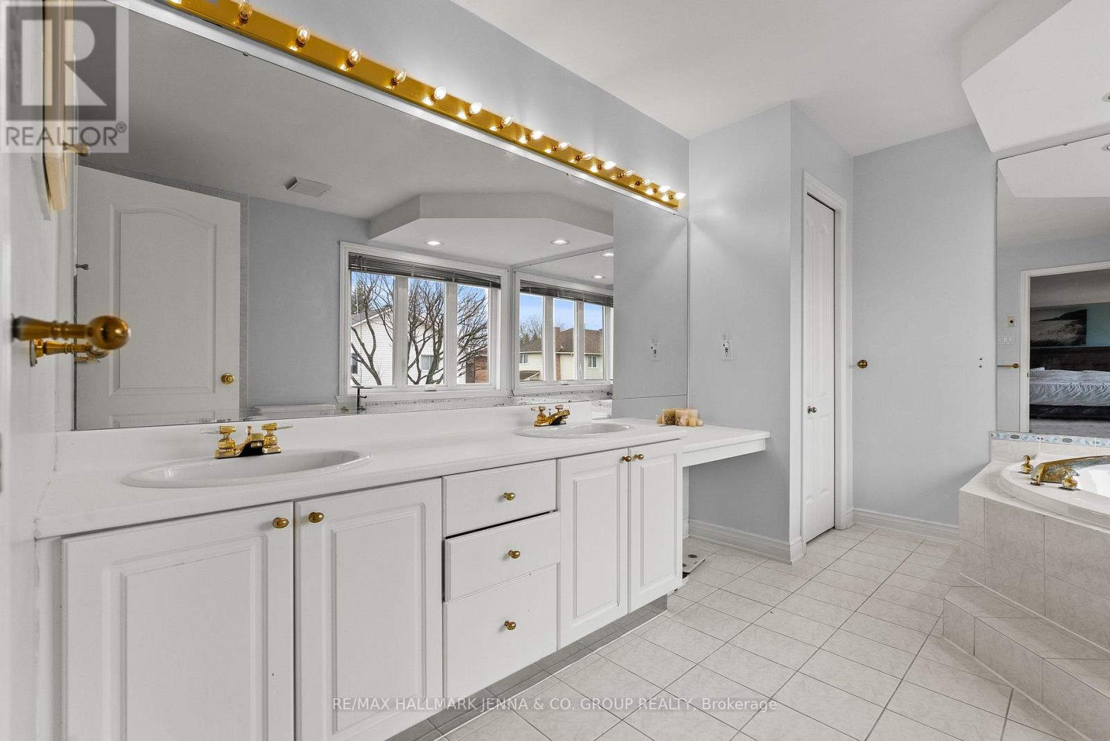 14 Holly Ridge, Ottawa, Ontario K2S 1C9 - Photo 24 - X12995968