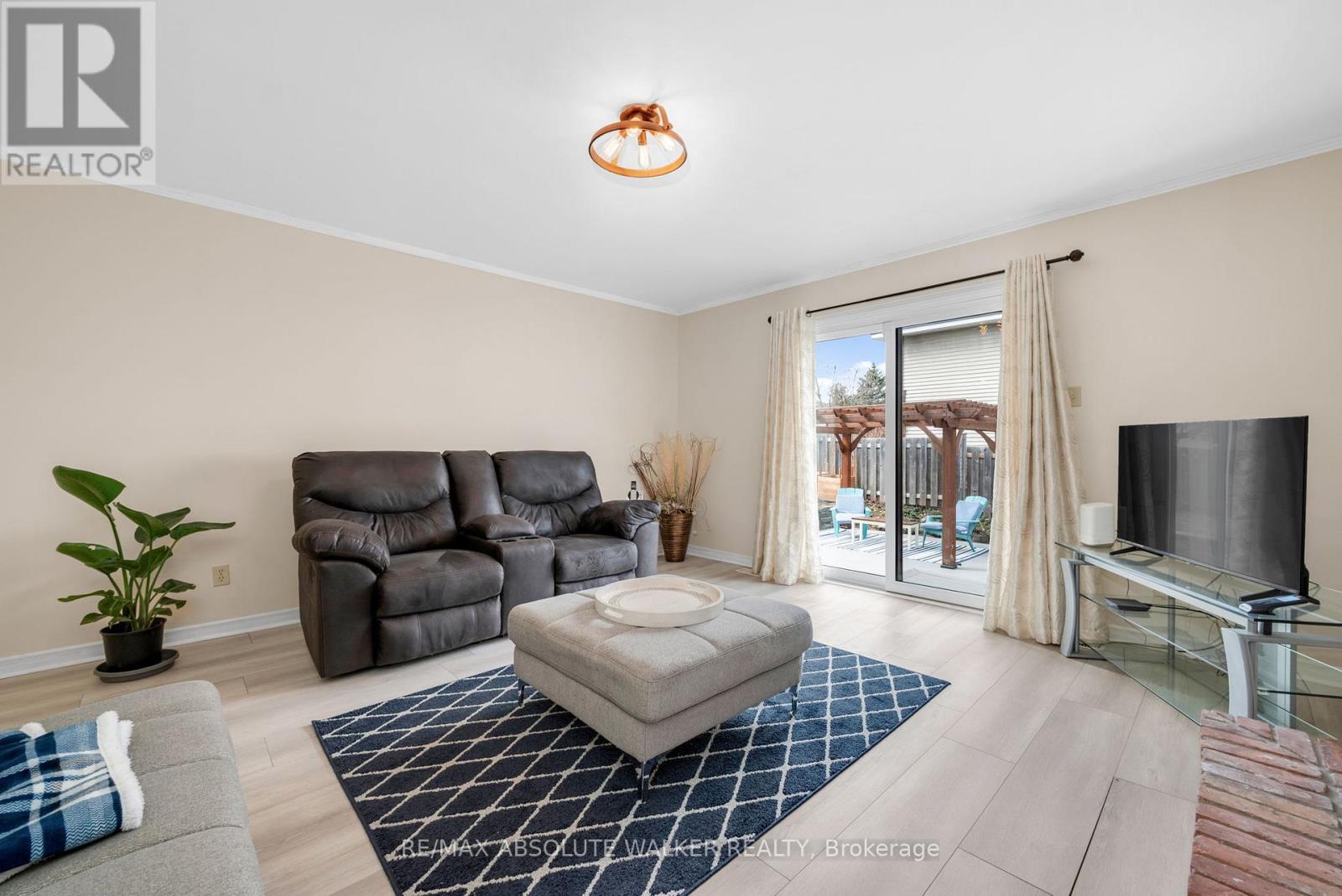 21 Pattermead Crescent, Ottawa, Ontario  K1V 0A1 - Photo 15 - X12996110