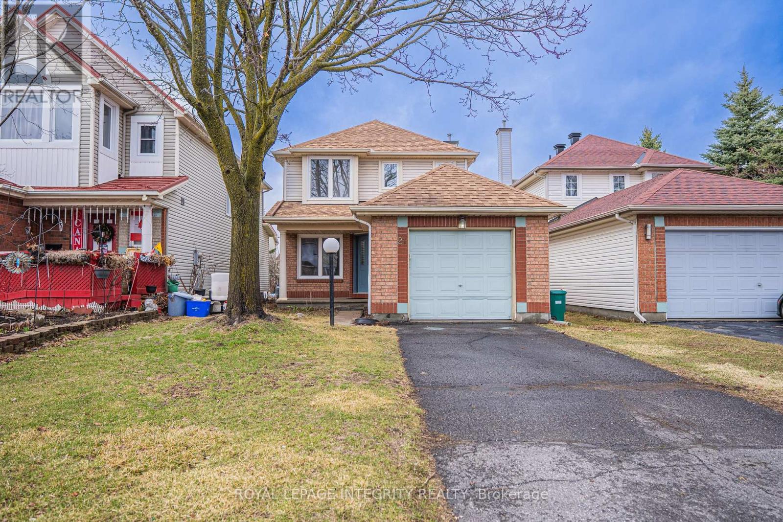 21 QUEENSBURY DRIVE, Ottawa, Ontario