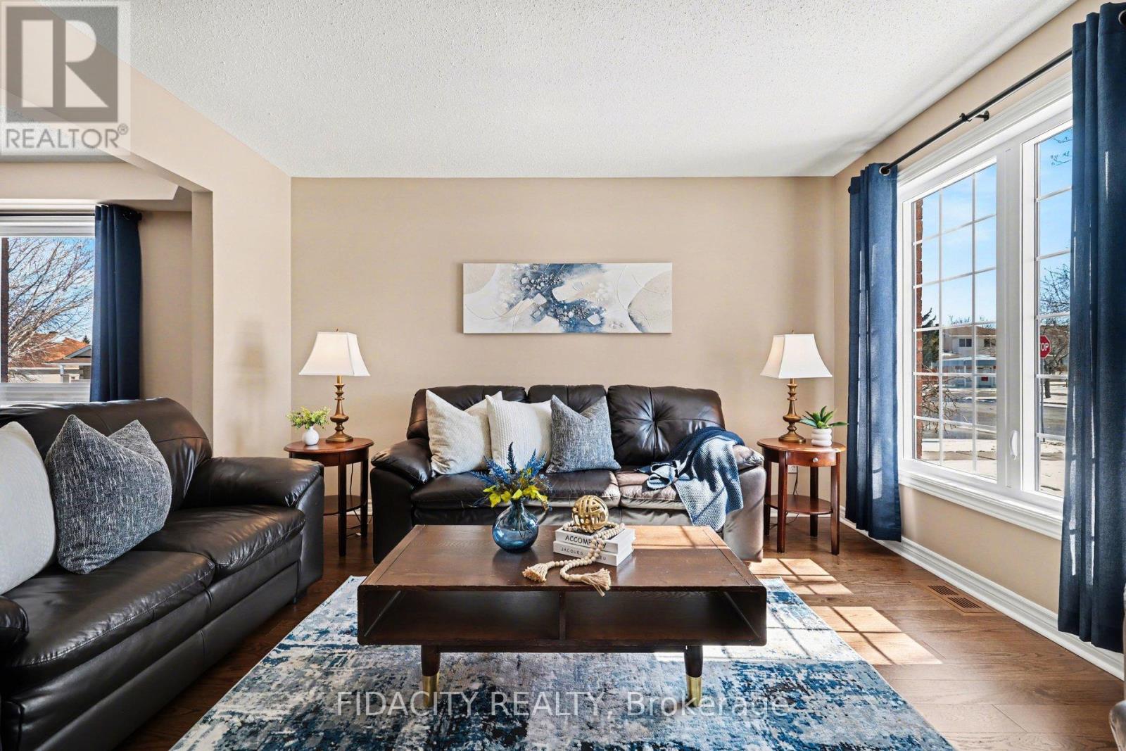 21 West Ridge Drive, Ottawa, Ontario  K2S 1S4 - Photo 7 - X12996256