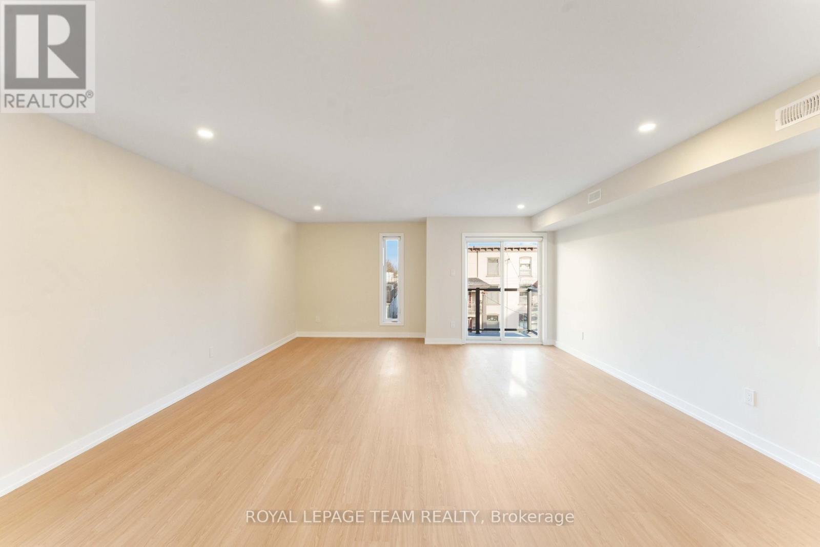 90 Elm Street, Ottawa, Ontario K1R 6N3 - Photo 11 - X12996284