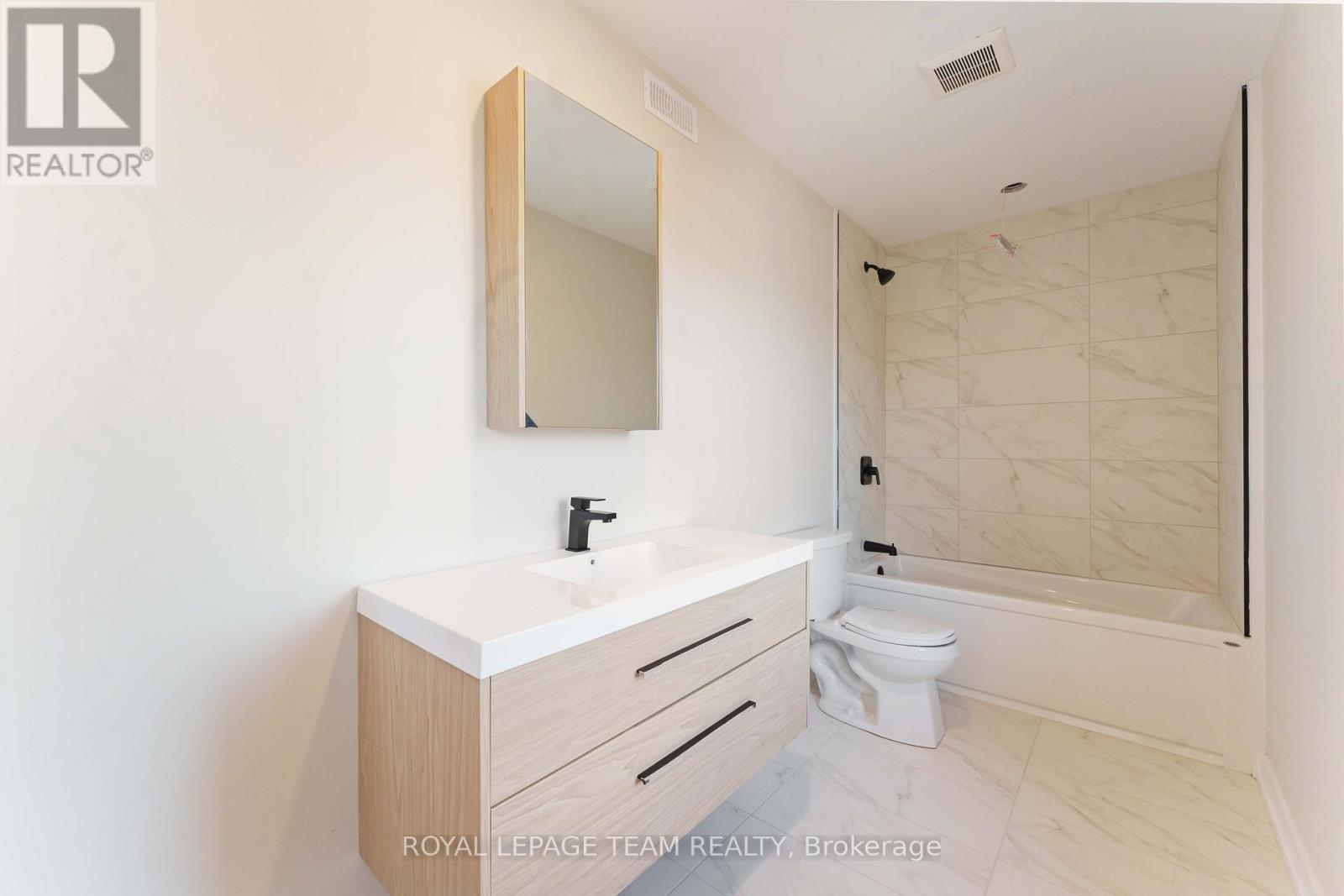 90 Elm Street, Ottawa, Ontario K1R 6N3 - Photo 18 - X12996284