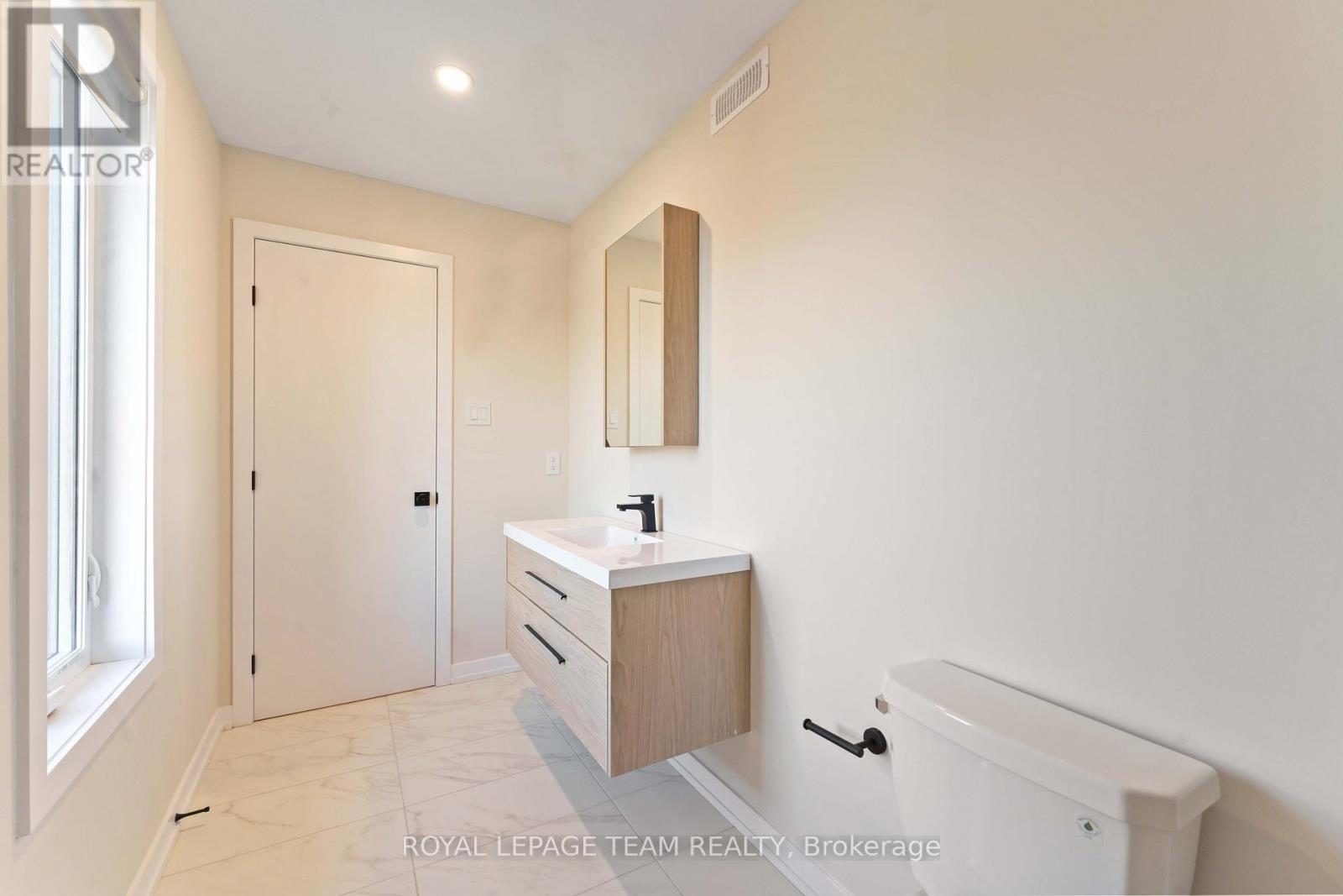 90 Elm Street, Ottawa, Ontario K1R 6N3 - Photo 19 - X12996284