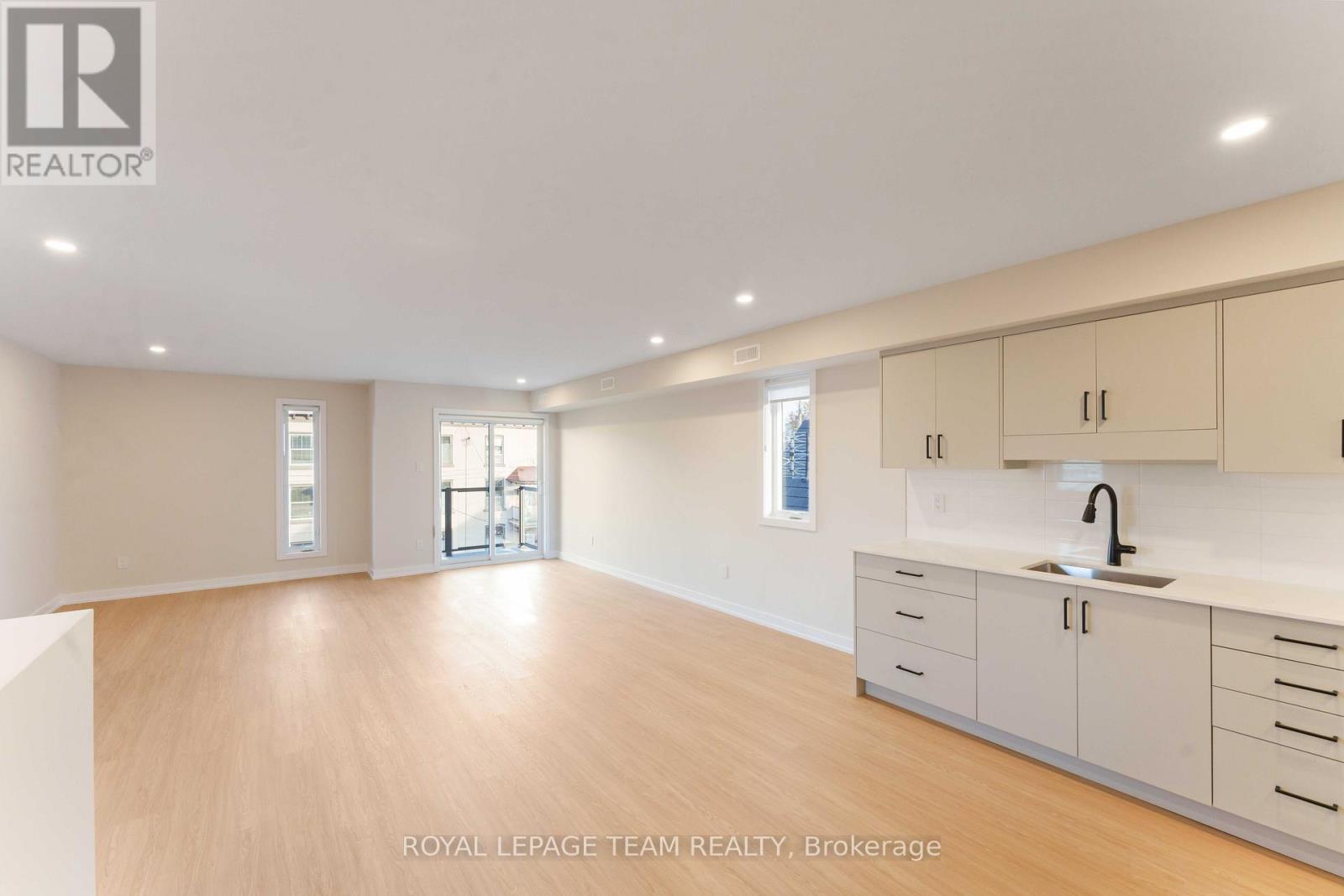 90 Elm Street, Ottawa, Ontario K1R 6N3 - Photo 5 - X12996284