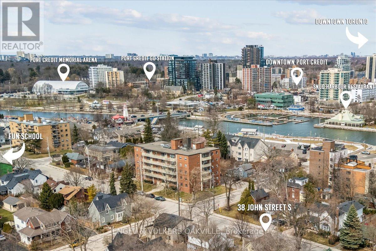 38 John Street S, Mississauga (Port Credit), Ontario  L5H 2E6 - Photo 43 - W12966904