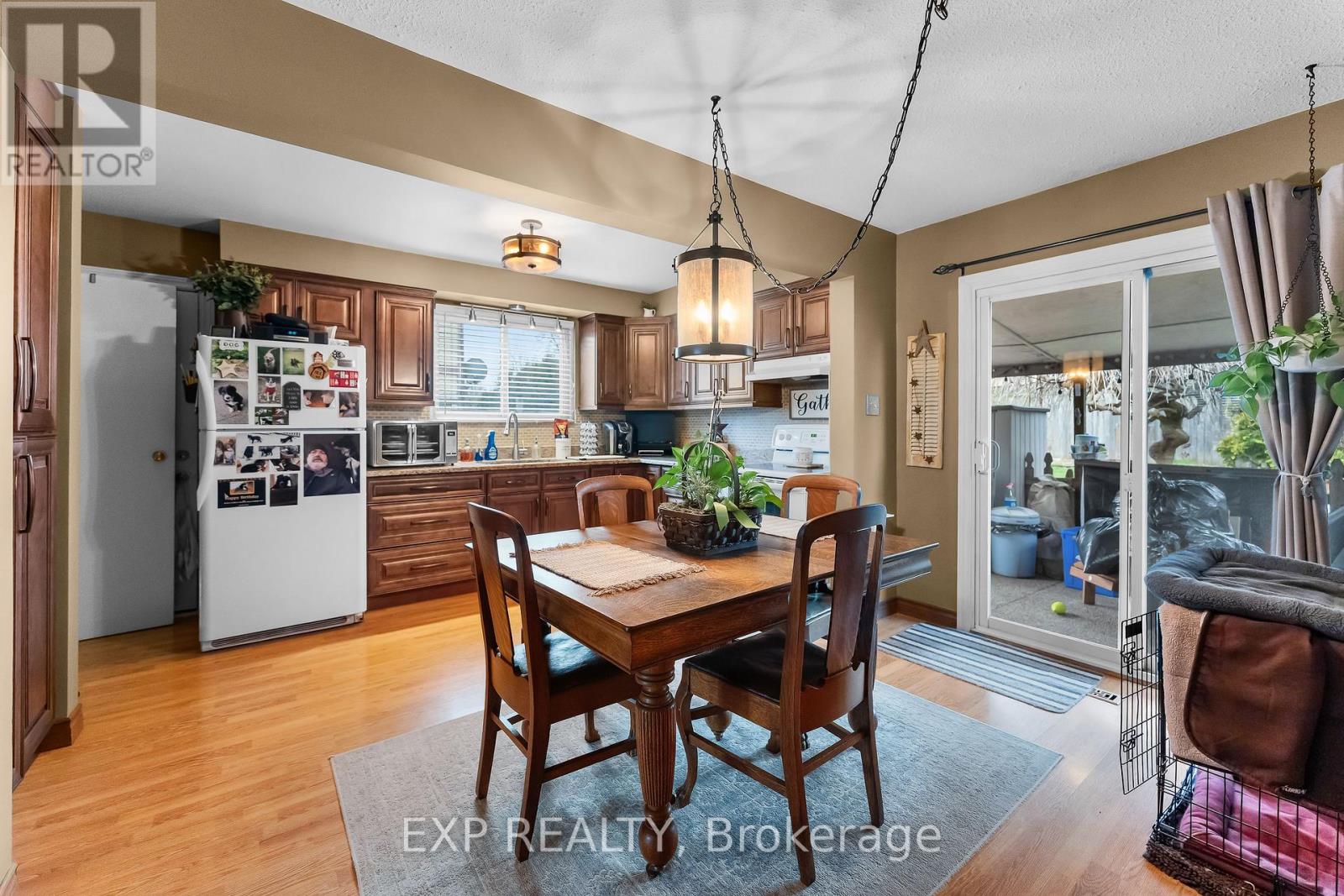 2279 Melissa Crescent, Burlington, Ontario  L7P 3T5 - Photo 11 - W12996154