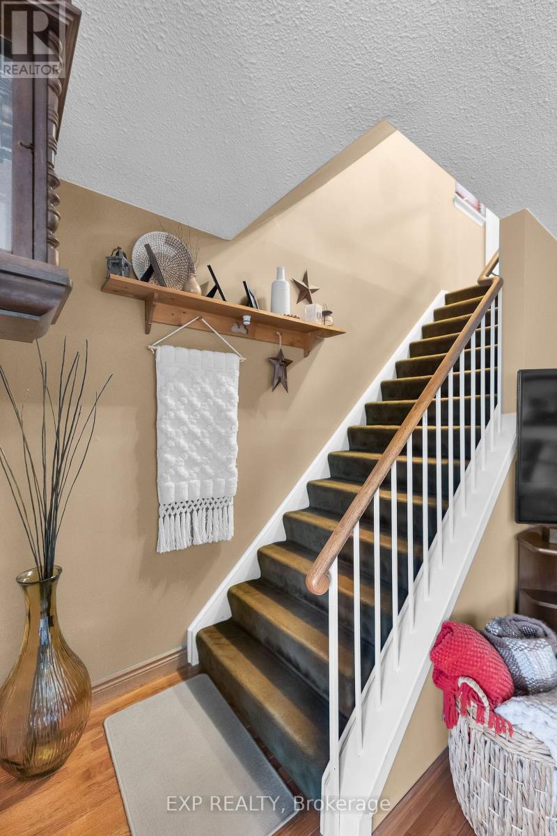 2279 Melissa Crescent, Burlington, Ontario  L7P 3T5 - Photo 17 - W12996154