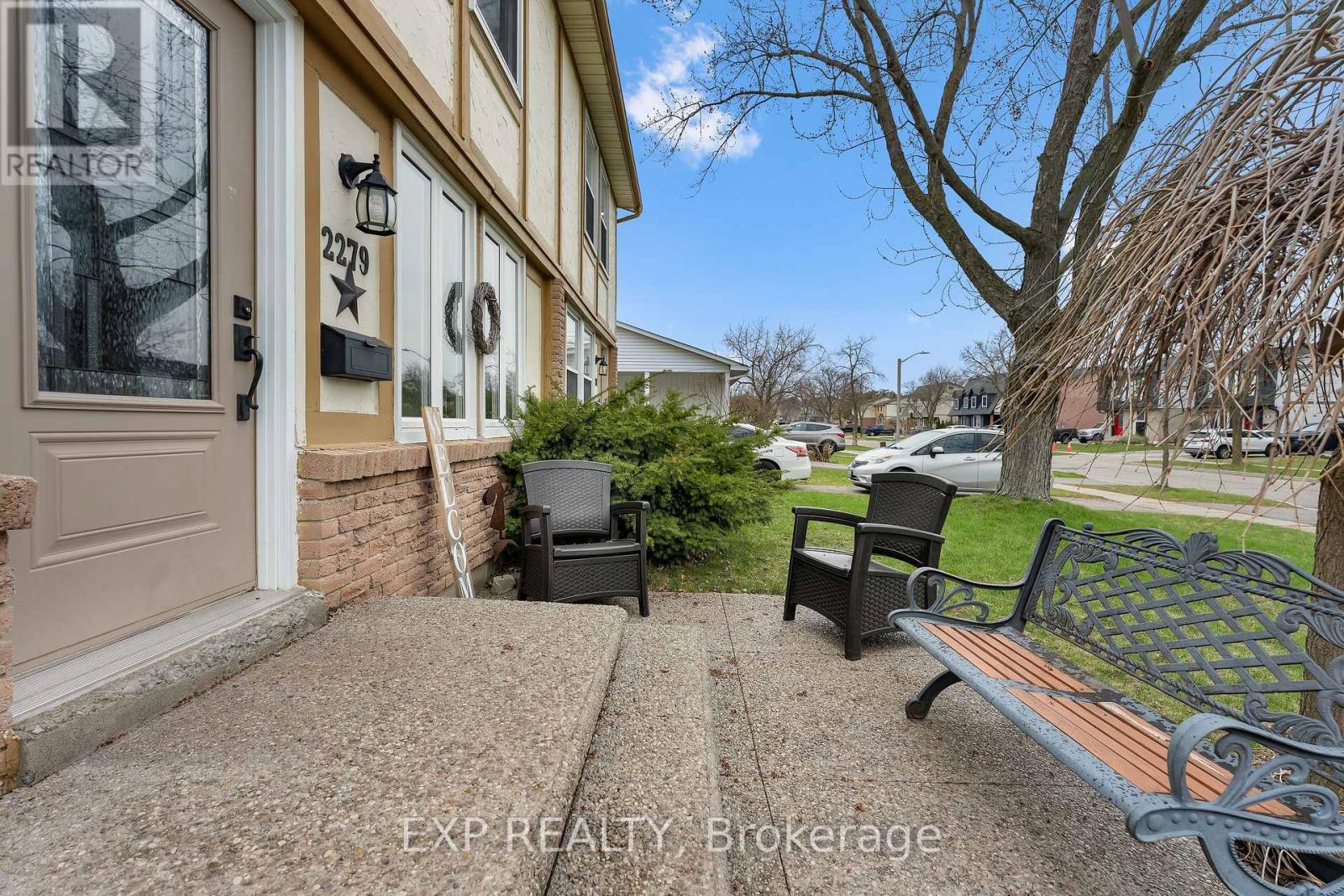 2279 Melissa Crescent, Burlington, Ontario  L7P 3T5 - Photo 6 - W12996154