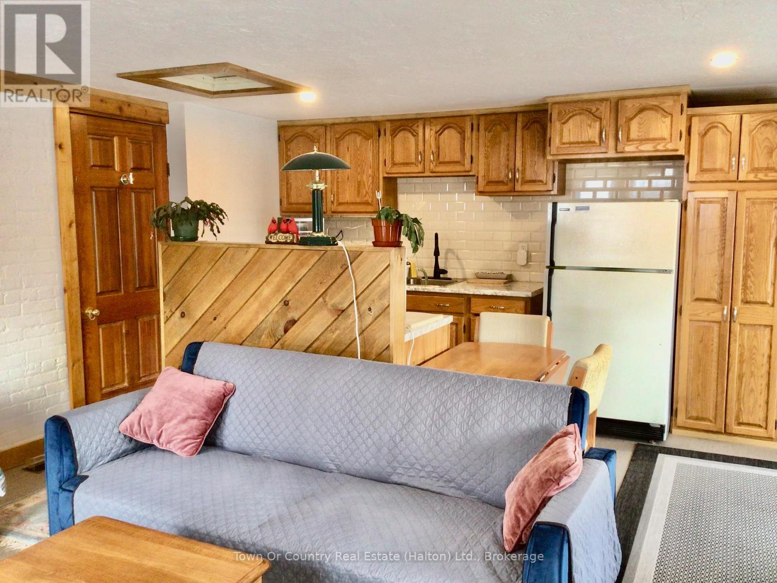 540 10th Avenue, Hanover, Ontario  N4N 2P4 - Photo 25 - X12996014