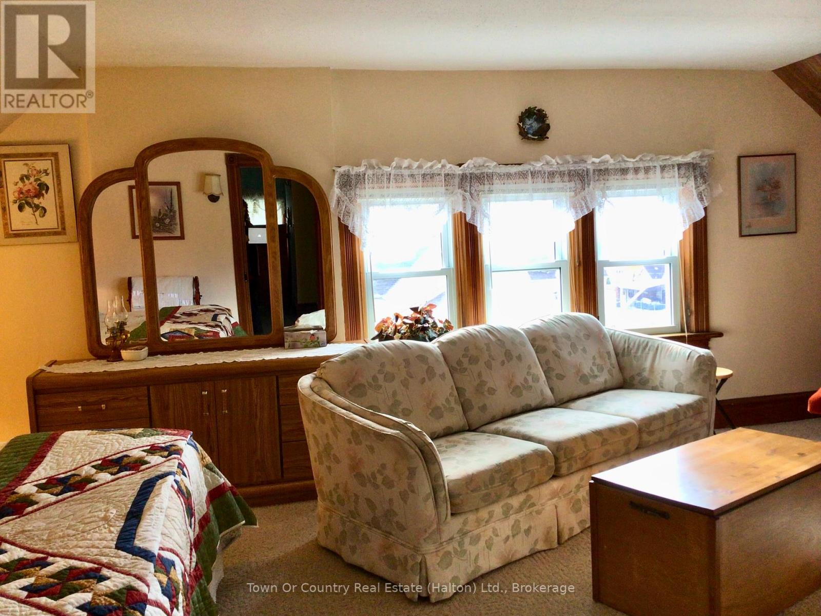 540 10th Avenue, Hanover, Ontario  N4N 2P4 - Photo 39 - X12996014