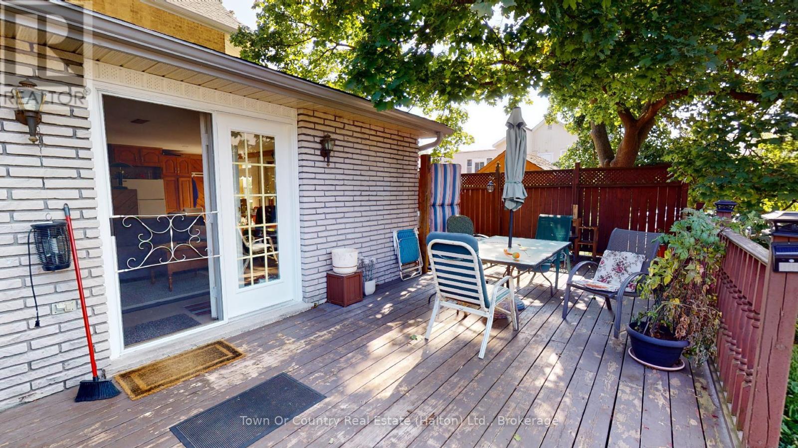 540 10th Avenue, Hanover, Ontario  N4N 2P4 - Photo 8 - X12996014