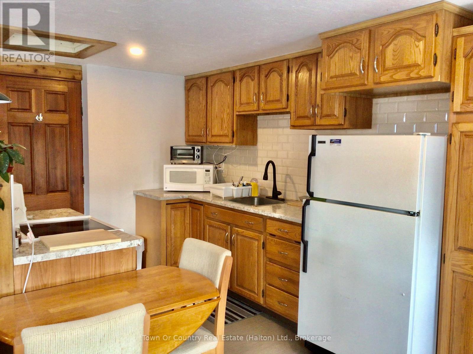 540 10th Avenue, Hanover, Ontario  N4N 2P4 - Photo 27 - X12996022