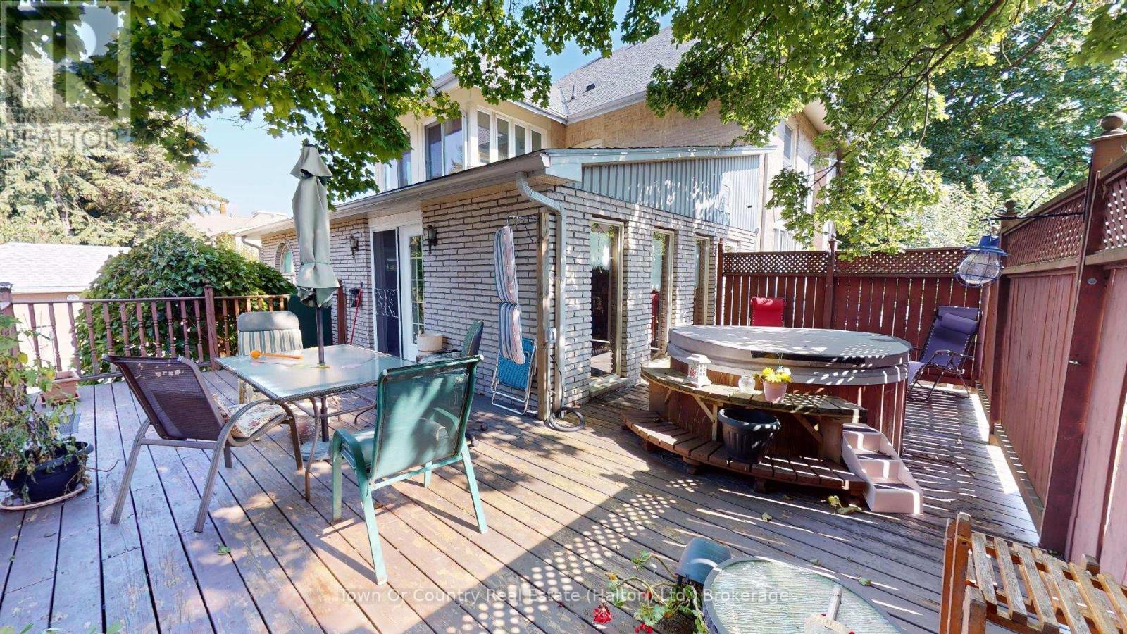 540 10th Avenue, Hanover, Ontario  N4N 2P4 - Photo 9 - X12996022