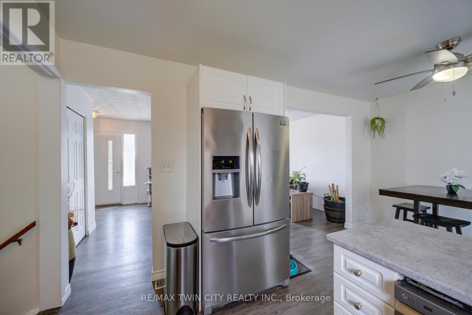 B - 32 Morley Avenue, Brantford, Ontario  N3S 7A9 - Photo 13 - X12995812