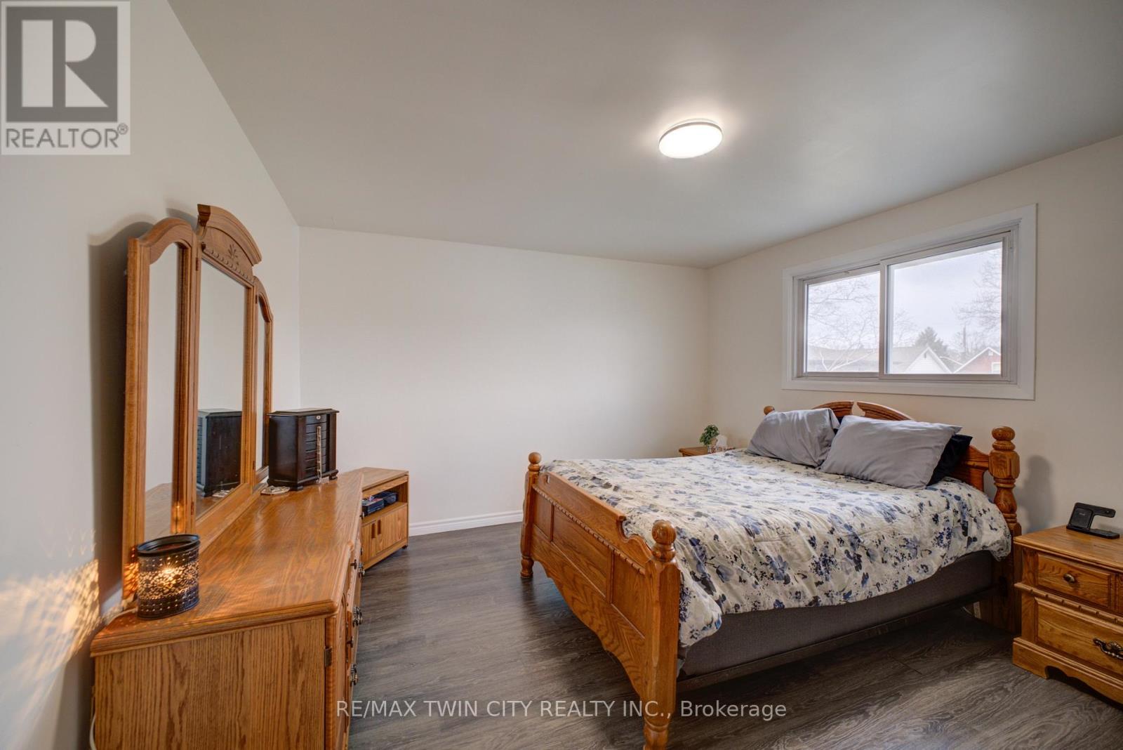 B - 32 Morley Avenue, Brantford, Ontario  N3S 7A9 - Photo 15 - X12995812