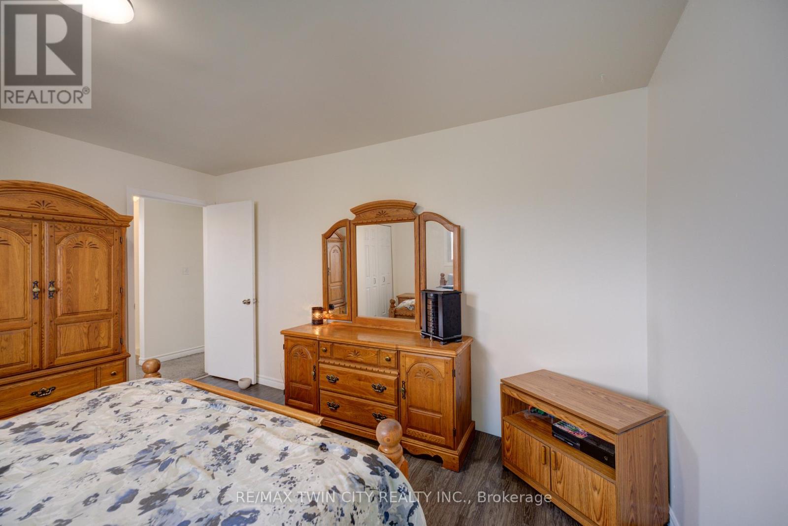 B - 32 Morley Avenue, Brantford, Ontario  N3S 7A9 - Photo 16 - X12995812