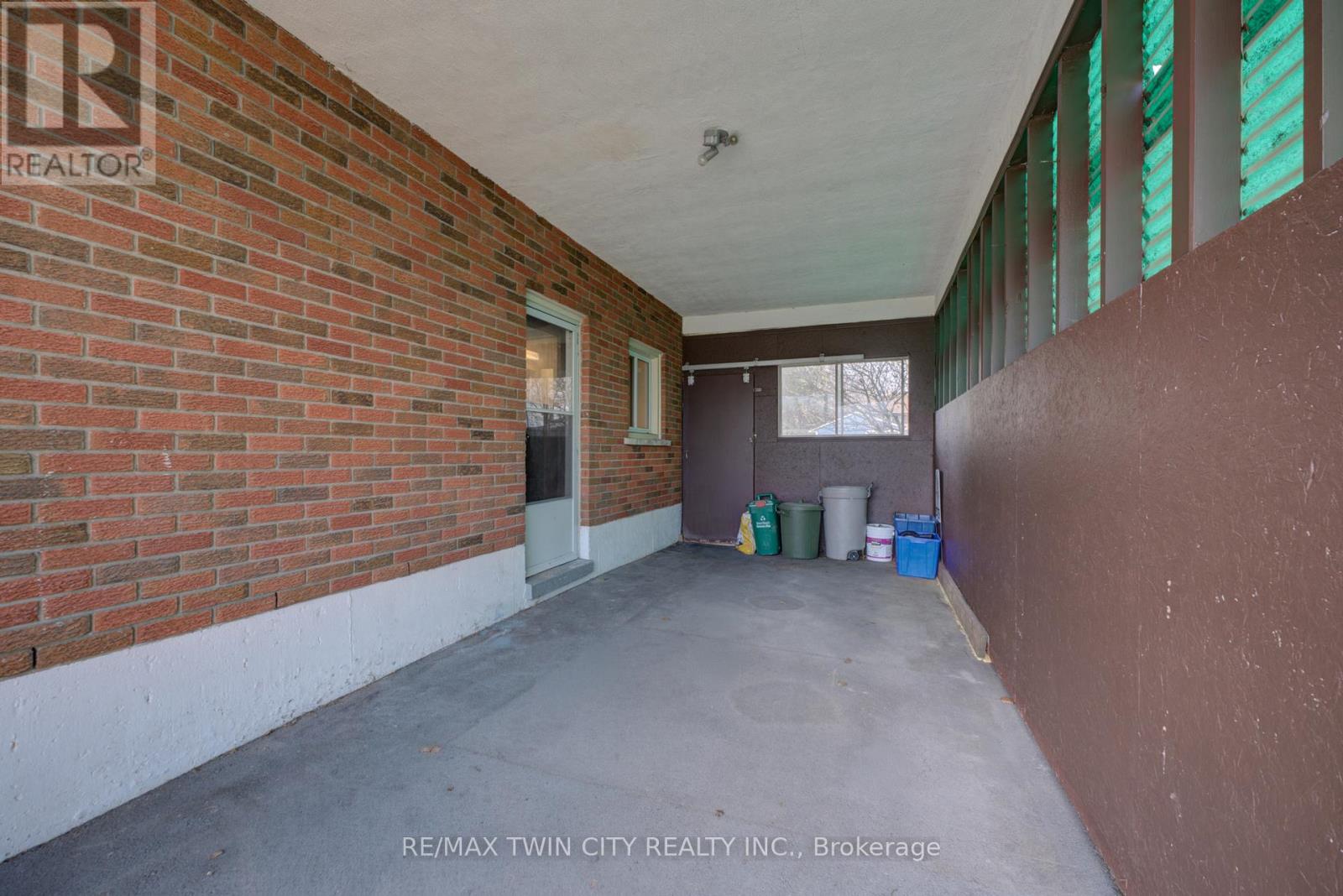 B - 32 Morley Avenue, Brantford, Ontario  N3S 7A9 - Photo 26 - X12995812