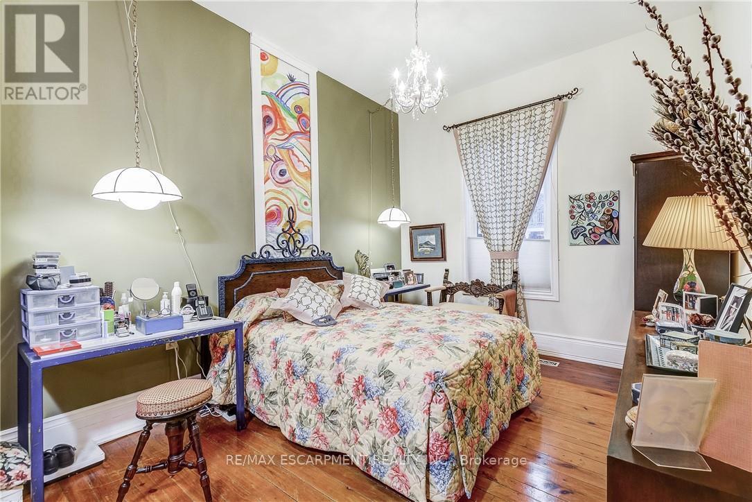 315 Aberdeen Street, Hamilton, Ontario  L8P 2R6 - Photo 22 - X12995894