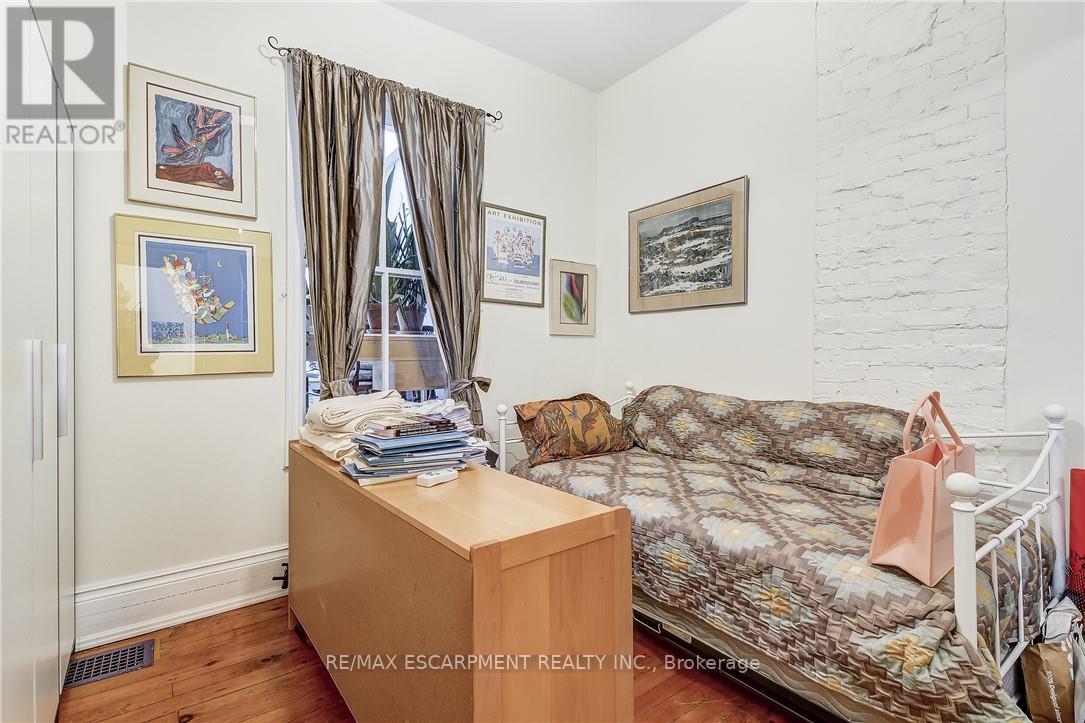 315 Aberdeen Street, Hamilton, Ontario  L8P 2R6 - Photo 25 - X12995894