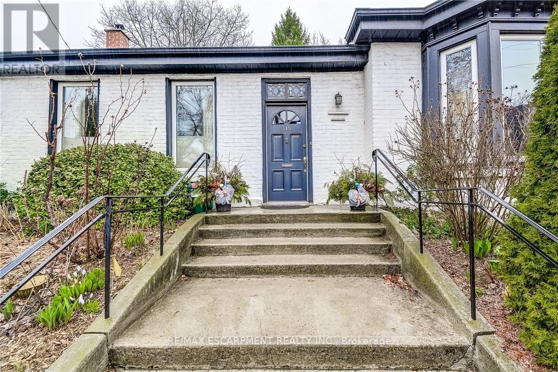 315 Aberdeen Street, Hamilton, Ontario  L8P 2R6 - Photo 3 - X12995894