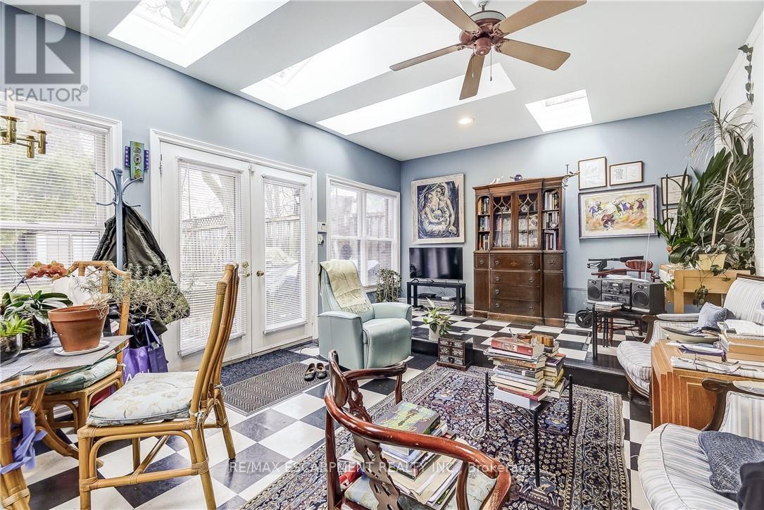 315 Aberdeen Street, Hamilton, Ontario  L8P 2R6 - Photo 36 - X12995894