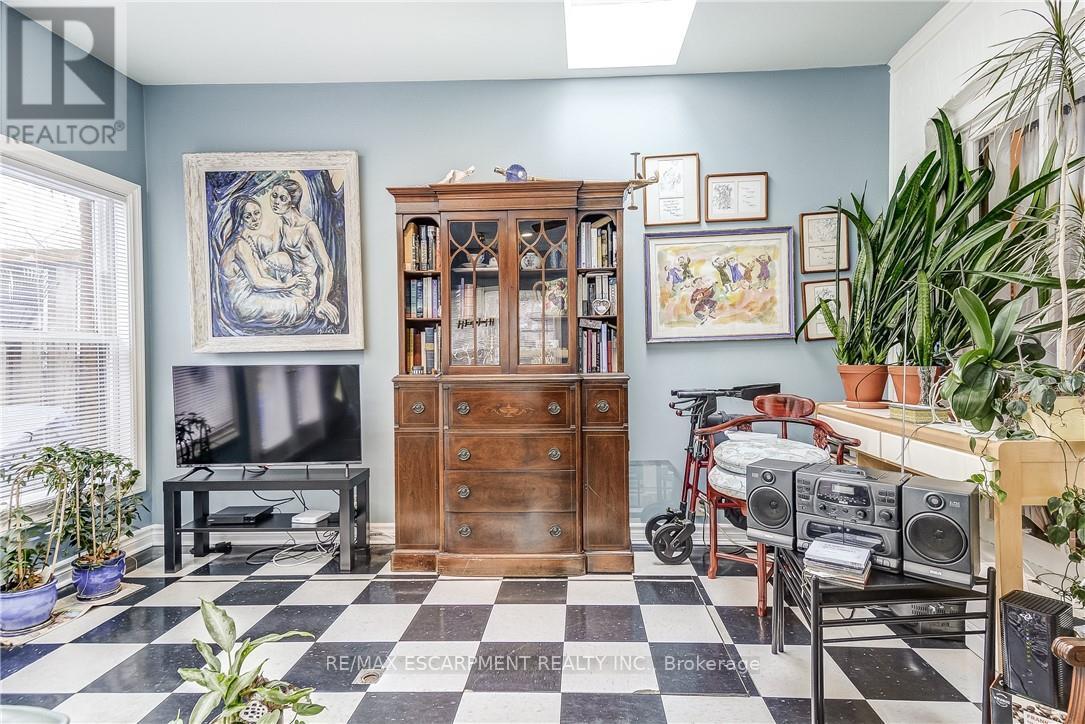 315 Aberdeen Street, Hamilton, Ontario  L8P 2R6 - Photo 38 - X12995894