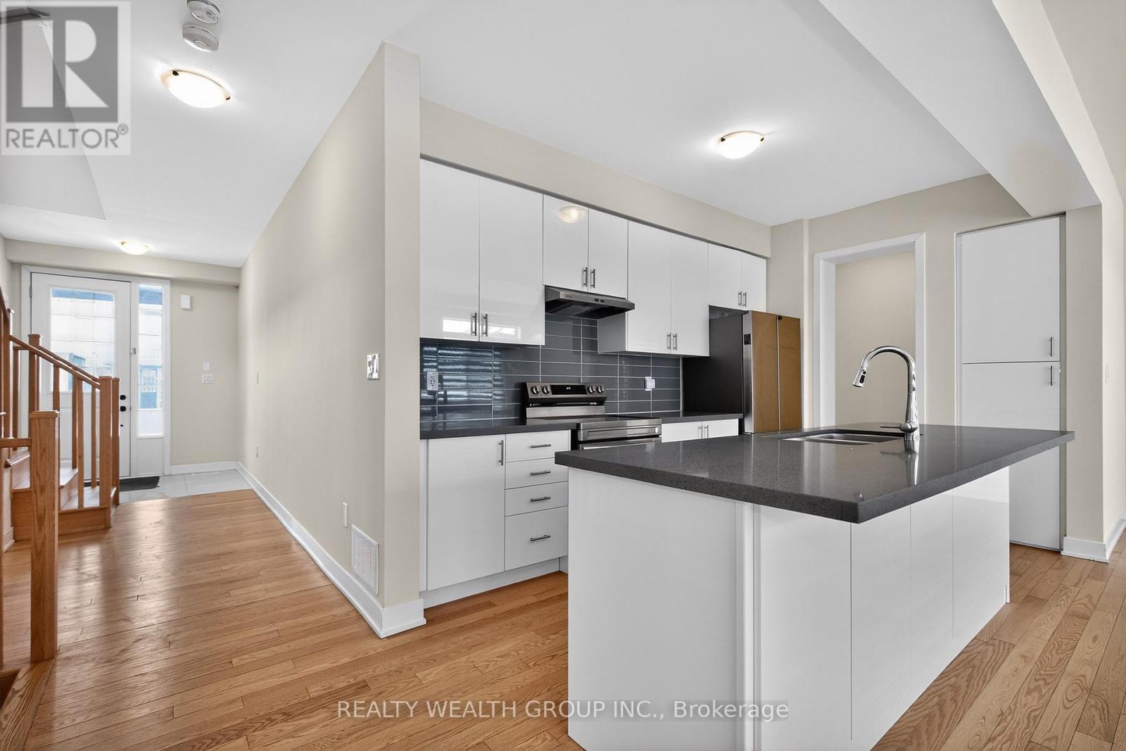 803 Griffin Trail, Peterborough, Ontario  K9K 0J1 - Photo 5 - X12995932