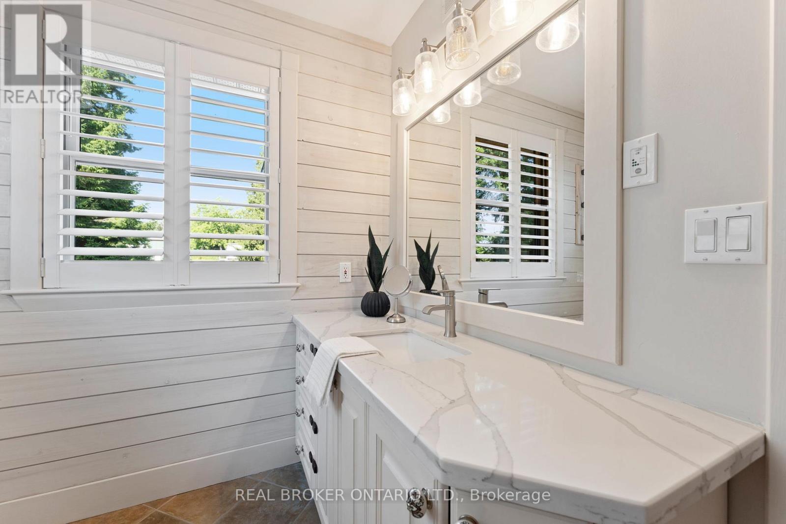 182 Governor's Rd Road E, Brant, Ontario  N3L 3E1 - Photo 14 - X12995954