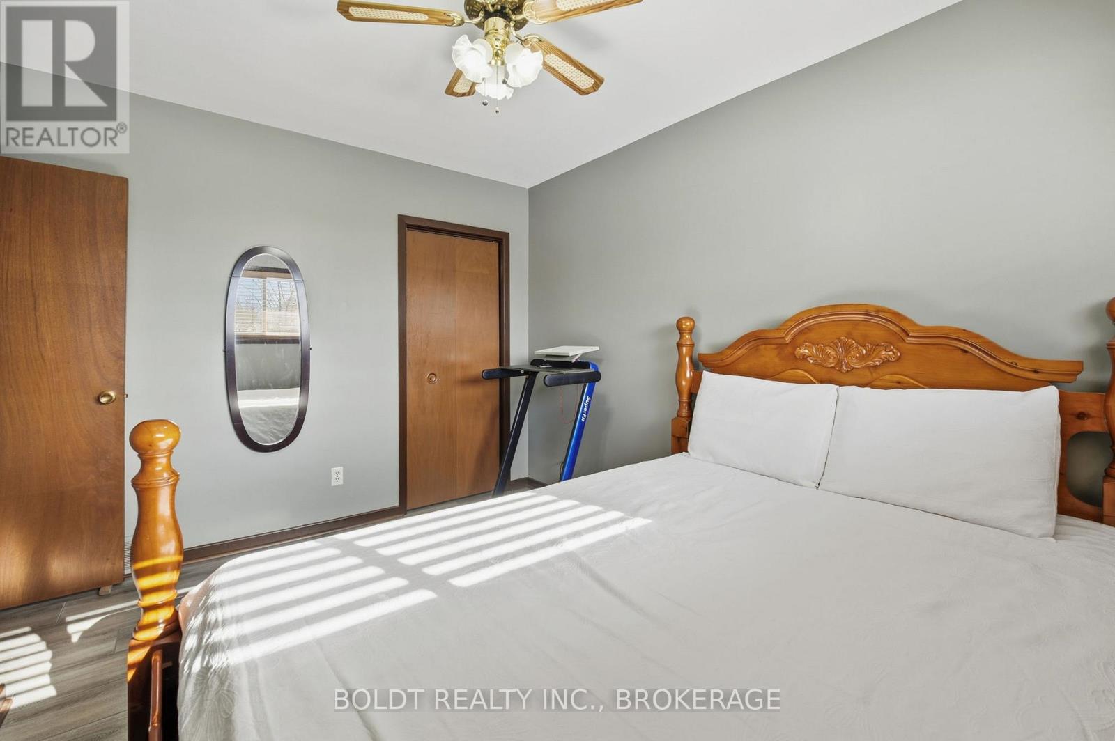 32 Old Oxford Drive, St. Catharines, Ontario  L2M 2K1 - Photo 15 - X12995972