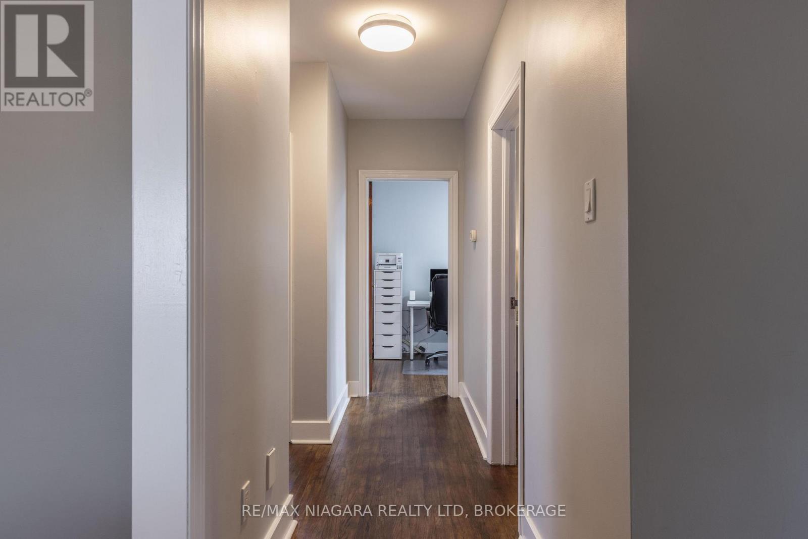 88 Garnet Street, St. Catharines, Ontario  L2M 5G4 - Photo 11 - X12996024