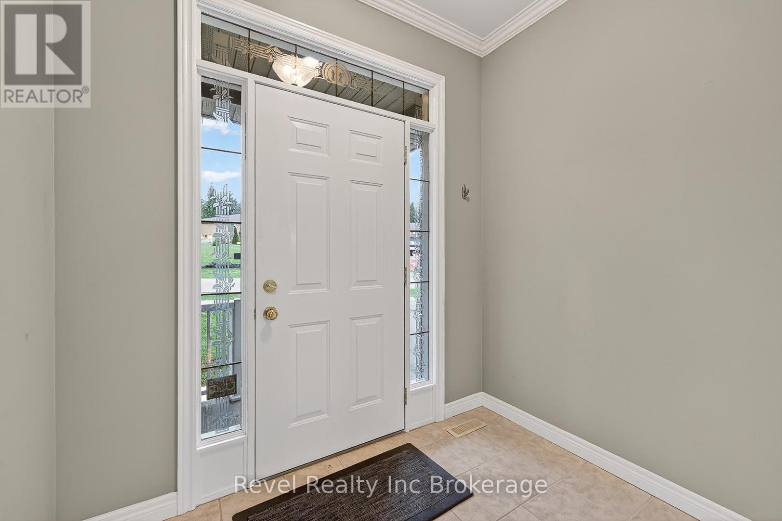 127 Ferguson Drive, Woodstock, Ontario  N4V 1H4 - Photo 8 - X12996202