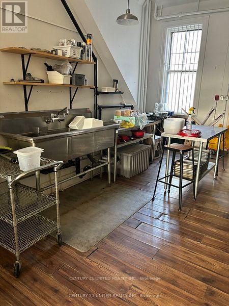 170 Hunter Street W, Peterborough, Ontario  K9H 2L2 - Photo 3 - X12827216