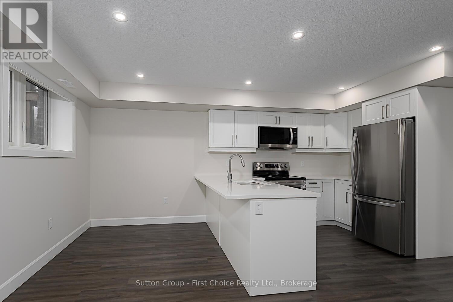 Unit 32 - 3202 Vivian Line, Stratford, Ontario  N5A 0K6 - Photo 8 - X12996040