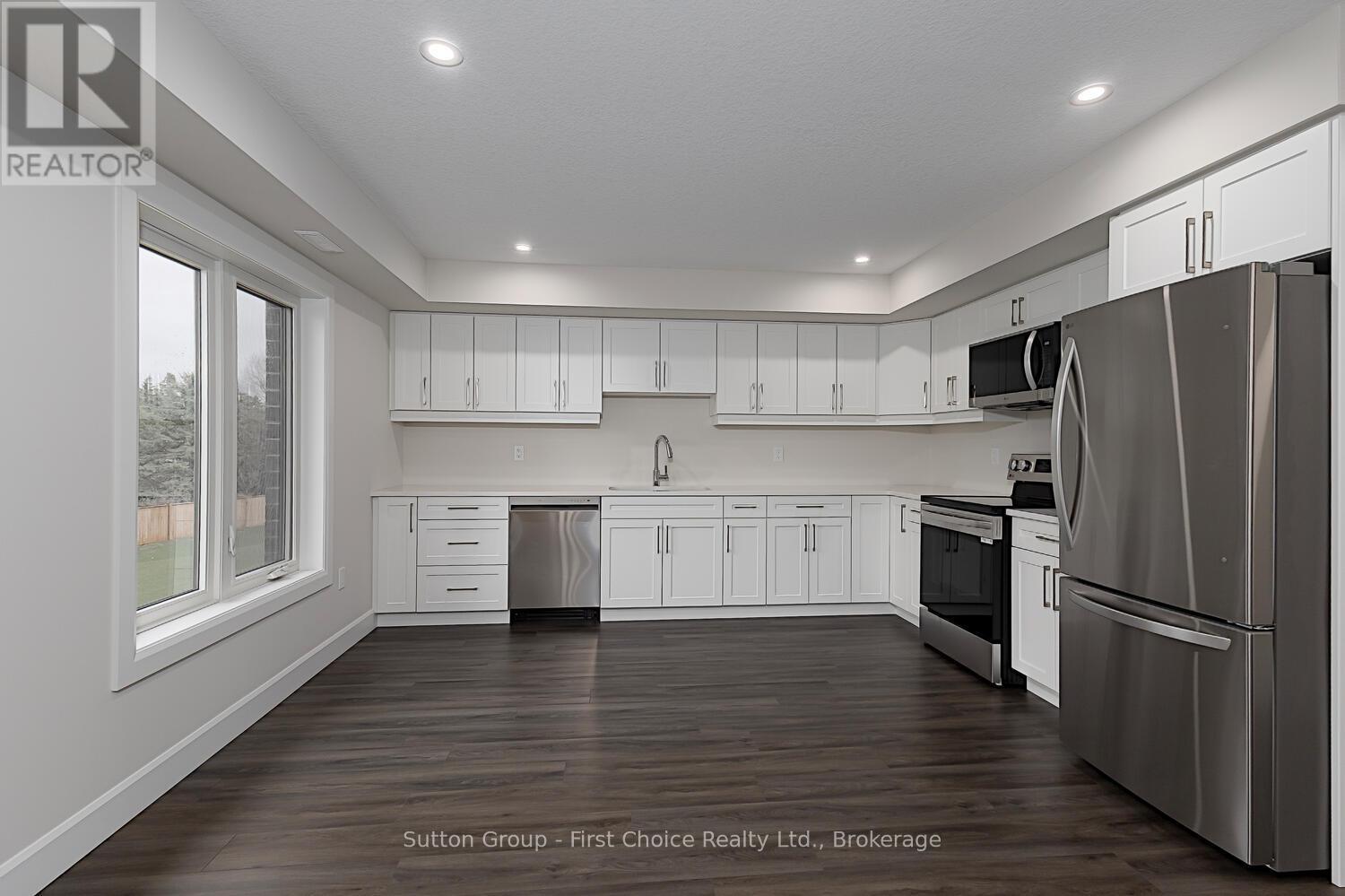 Unit 39 - 3202 Vivian Line, Stratford, Ontario  N5A 0K6 - Photo 9 - X12996076