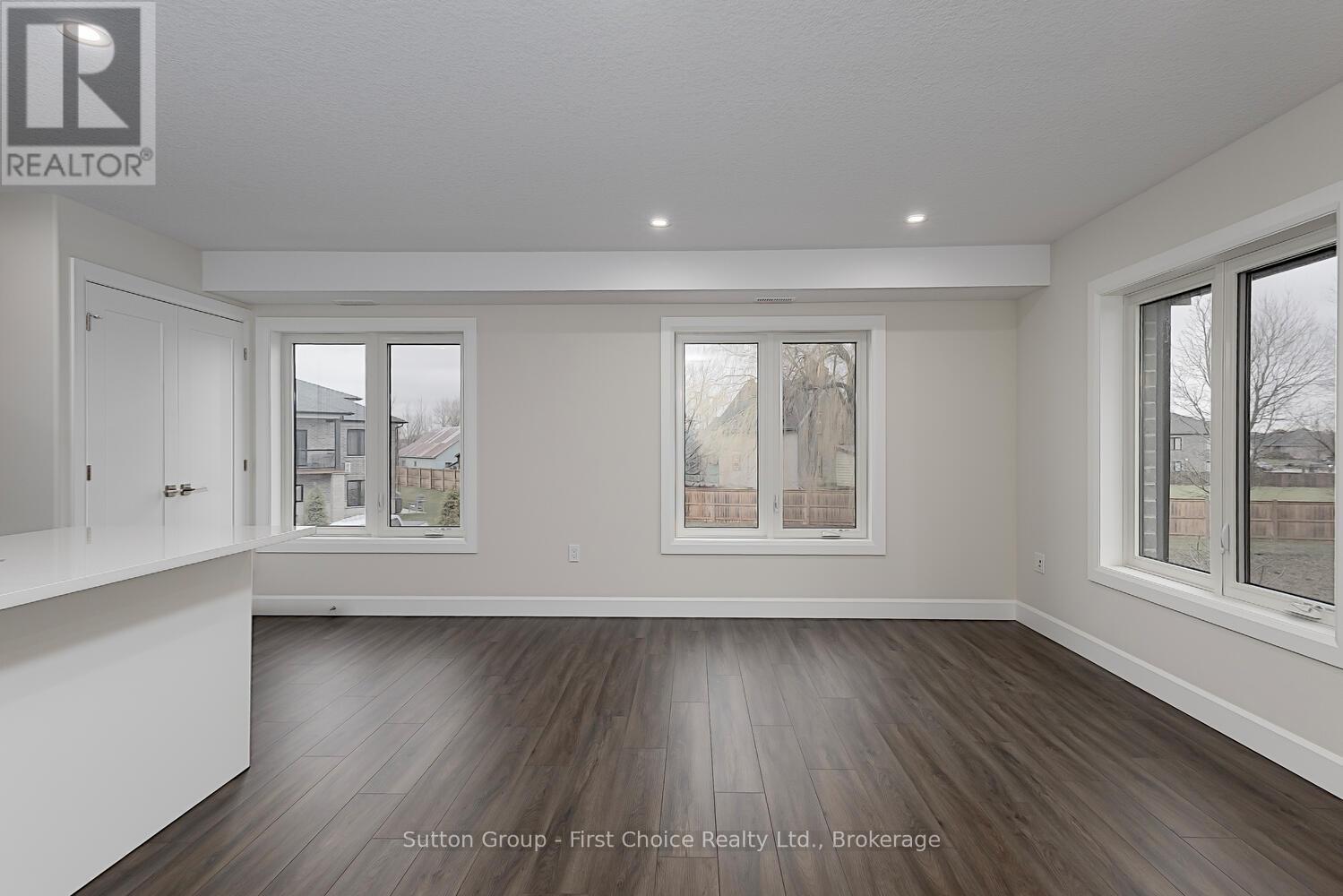 Unit 38 - 3202 Vivian Line, Stratford, Ontario  N5A 0K6 - Photo 10 - X12996090