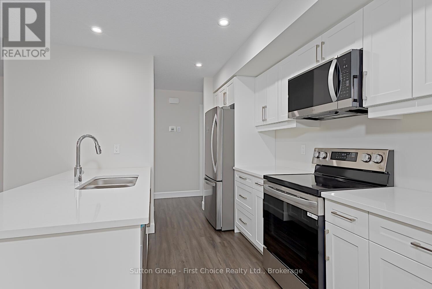 Unit 38 - 3202 Vivian Line, Stratford, Ontario  N5A 0K6 - Photo 8 - X12996090