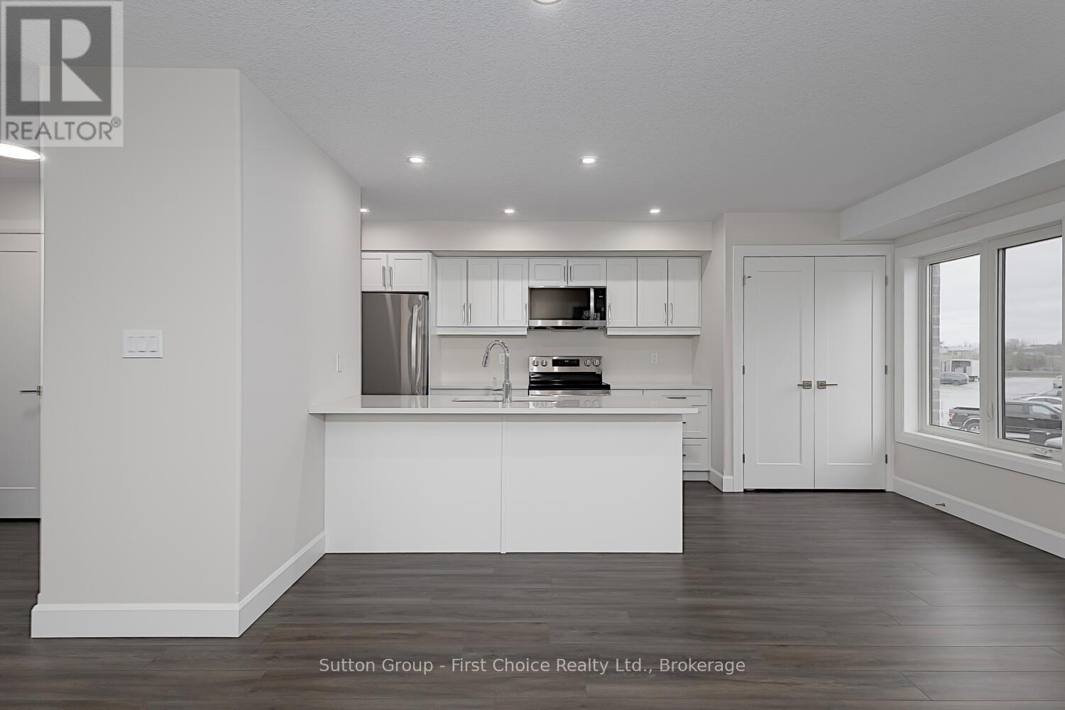 Unit 38 - 3202 Vivian Line, Stratford, Ontario  N5A 0K6 - Photo 9 - X12996090