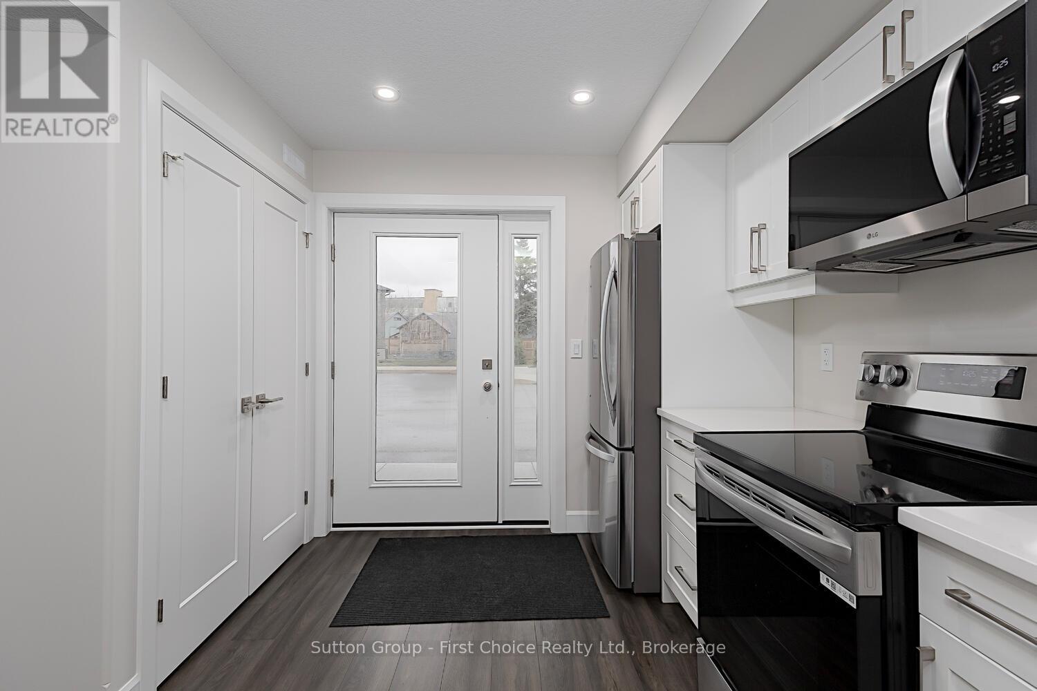 Unit 40 - 3202 Vivian Line, Stratford, Ontario  N5A 0K6 - Photo 9 - X12996096