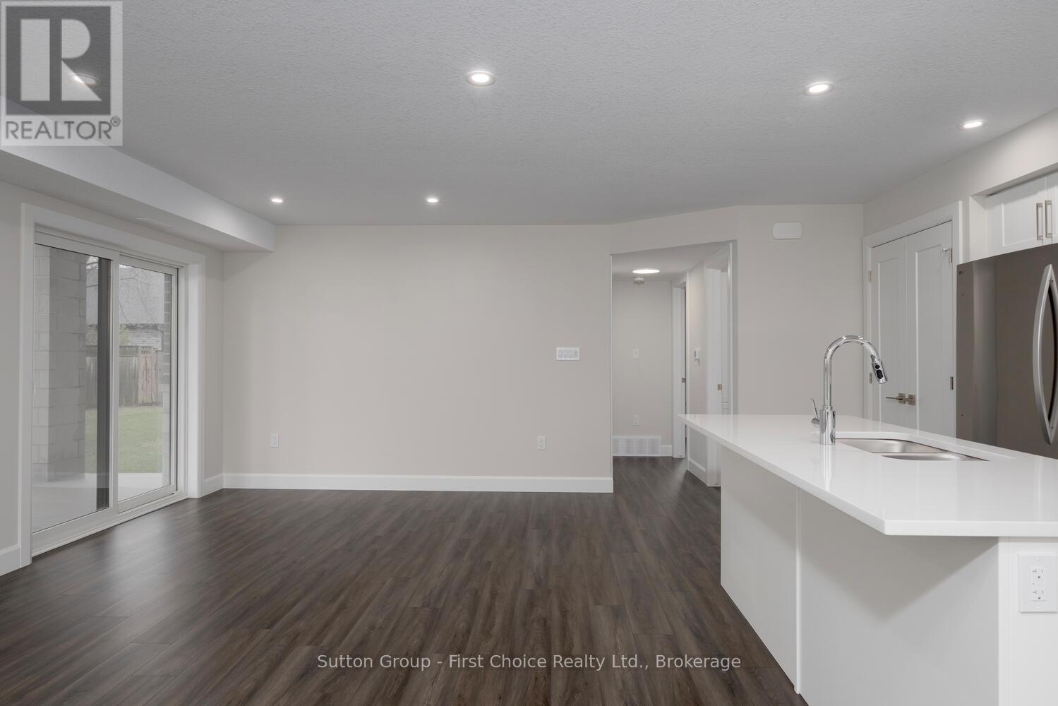 Unit 37 - 3202 Vivian Line, Stratford, Ontario  N5A 0K6 - Photo 10 - X12996106